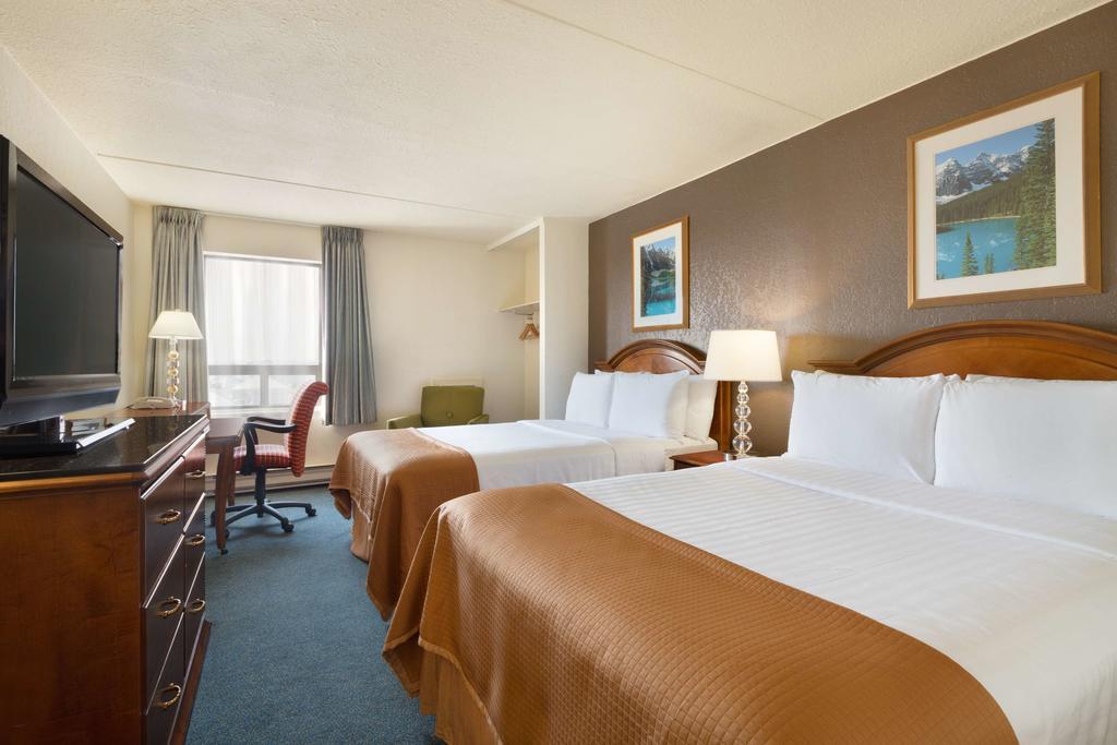 Travelodge Calgary Macleod Trail Bagian luar foto